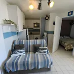 T2 Climatisé Proche Avec Piscine Et Parking - Fr-1-607-152 Agde