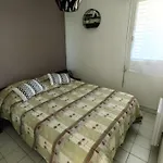 T2 Climatisé Proche Avec Piscine Et Parking - Fr-1-607-152 *