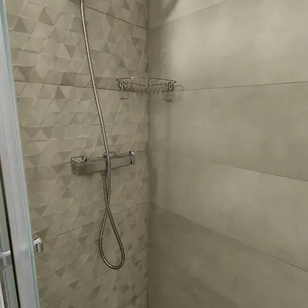 Appartamento T2 Climatisé Proche Avec Piscine Et Parking - Fr-1-607-152