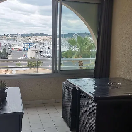 Appartamento T2 Climatisé Proche Avec Piscine Et Parking - Fr-1-607-152 Agde